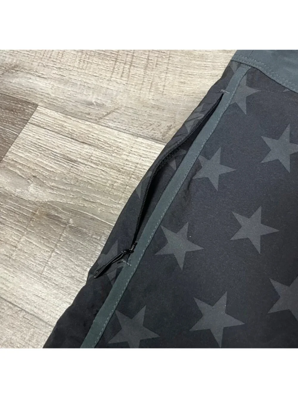 Hurley Swim Mid Rise Pocket Adjustable Shorts Black American Flag Men’s Size 32